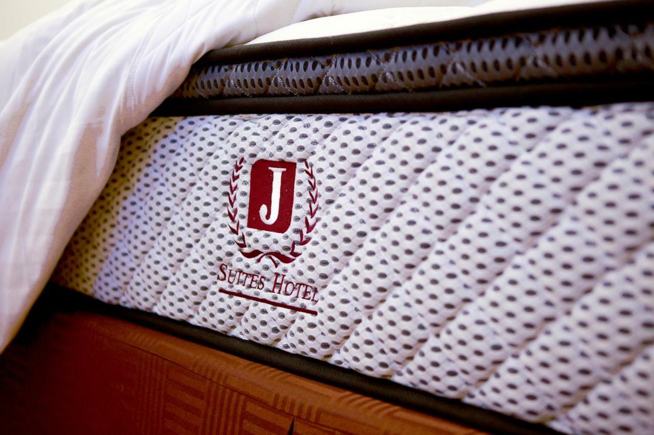 Deluxe King Room - Non window,1309110697:JPEG